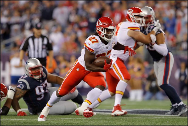 Kareem Hunt - Daily Fantasy Football - NFL - Lineuplab.com